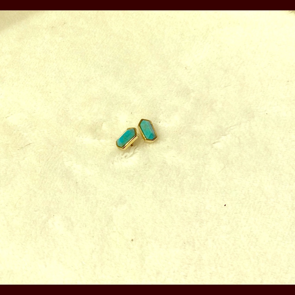 Keep turquoise studs